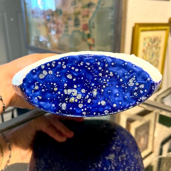 💙Vintage Pegasus Horse Fantasy Blue White Creme Ceramic Glazed Vase Native💙 - Picture 8 of 8